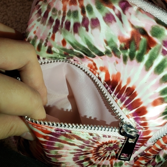 TIE-DYE SLING BACKPACK⭐ - Picture 7 of 11